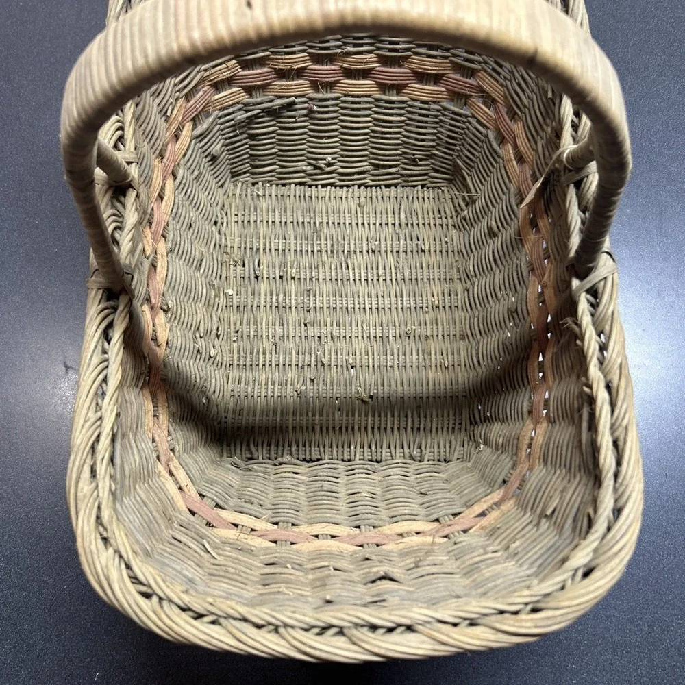 Vintage Dollywood Artisan Wicker Gathering Bread Basket with Handle Large 16
